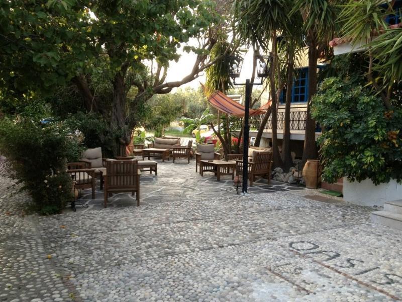 Oasis Hotel Bungalows Afandou Rhodes Exteriör bild